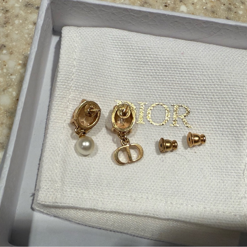 Dior Pearl Tribale Earrings - Picture 5 of 7